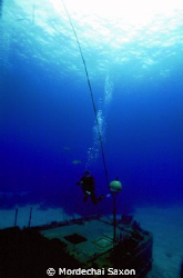 BLOW BUBBLES.  Nikonos V.  This is first attempt scanning... by Mordechai Saxon 